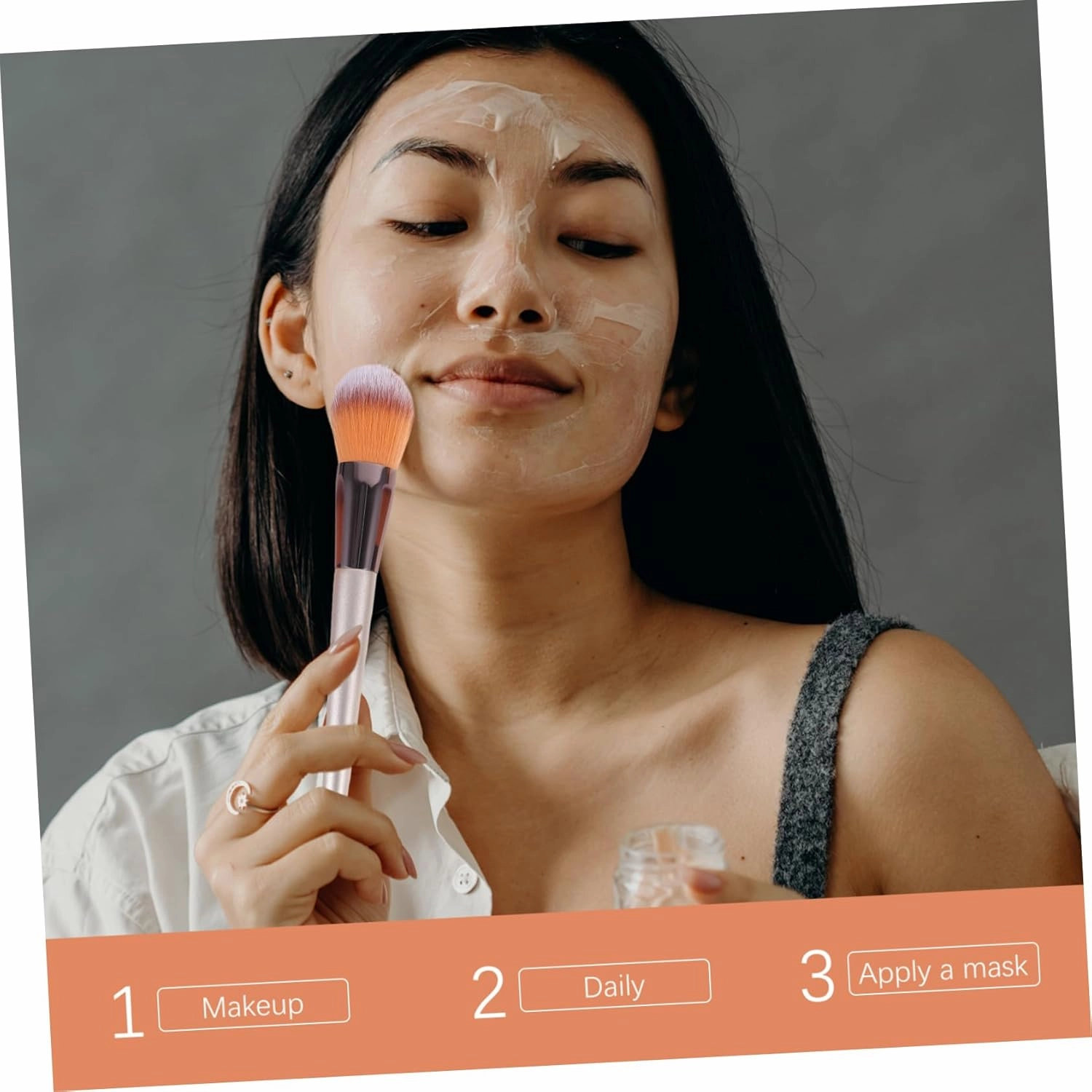 14pcs Assorted Makeup Brush Women Golden Plastic Handle Cosmetics Brush Kit for Daily Professional Use Beauty Care Supplies for Application