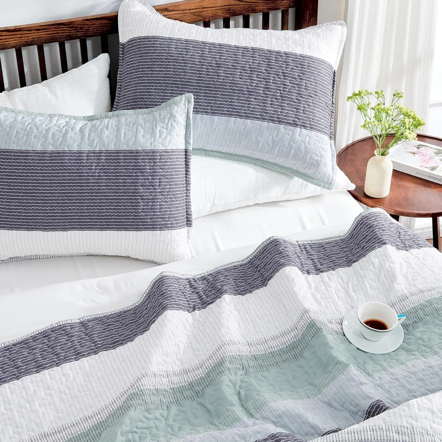 Andency Stripe Quilt Set Cal King(104x112 Inch), 3 Pieces (1 Striped Quilt and 2 Pillowcases) Patchwork Bedspread Coverlet Set, Lightweight Soft Microfiber Quilted Bedding Set