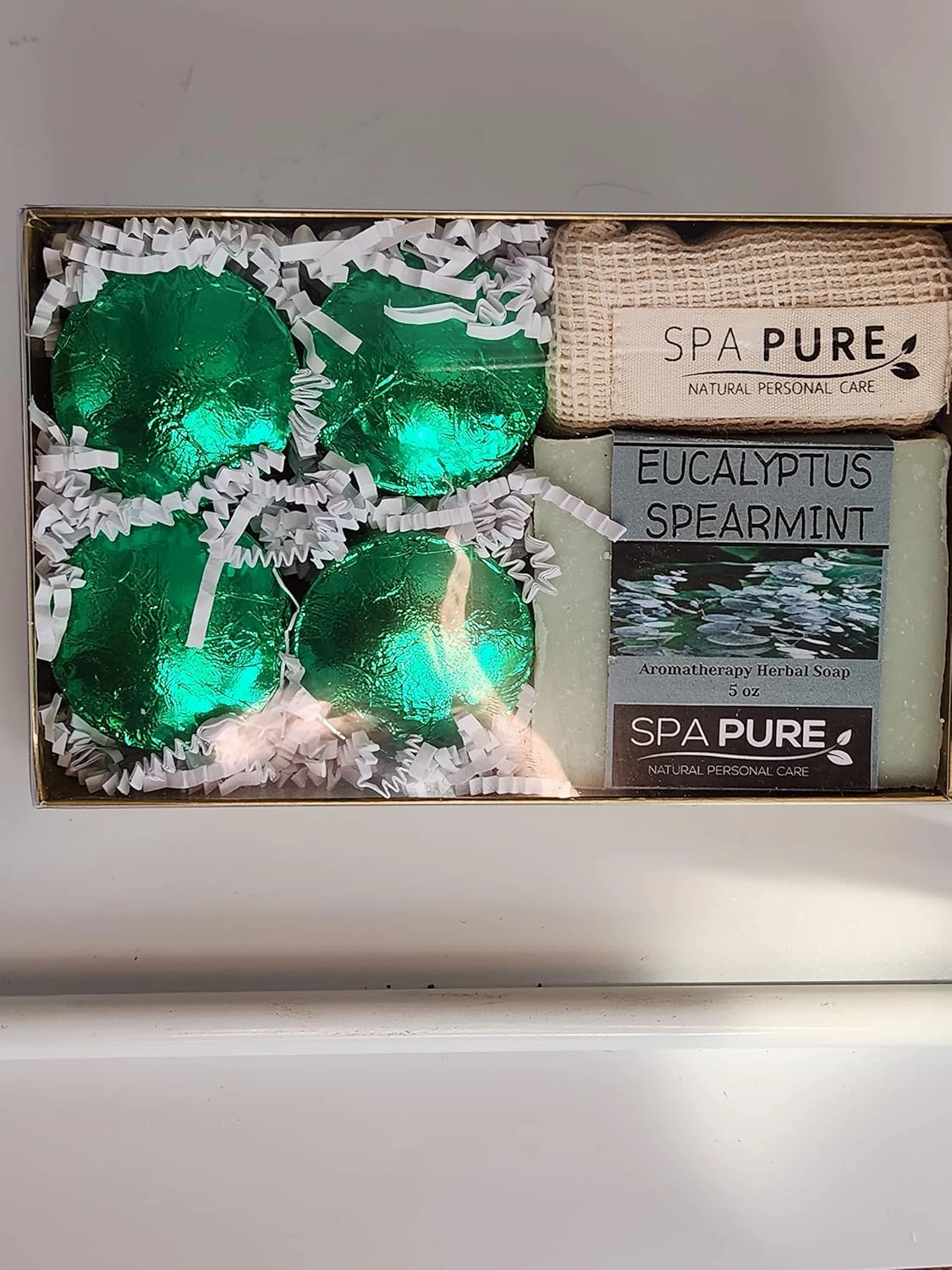 Aromatherapy Gift Set: Eucalyptus Spearmint Artisan soap, 4 Shower Steamers, made with plant based ingredients, steamer bag & soap bag