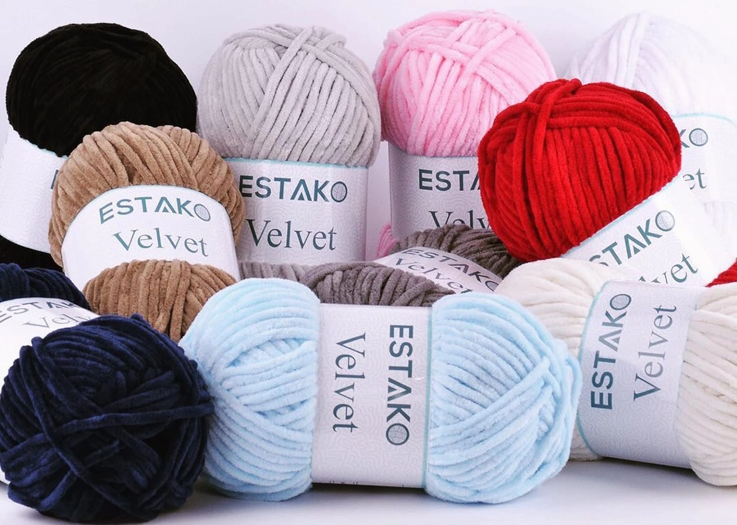 Estako Velvet (3- Skeins Pack) Chenille Blanket amigurumi Yarn for Crocheting and Knitting Super Bulky 3x100 gr (3x132 yds) (1140 - Grey)