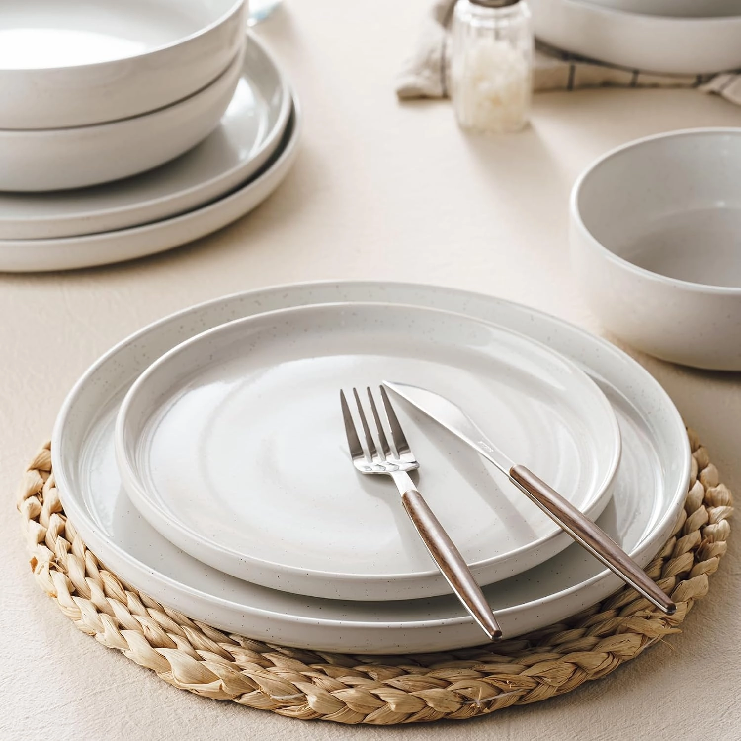 Famiware Milkyway Plates and Bowls Set, 12 Pieces Dinnerware Sets, Dishes Set for 4, White