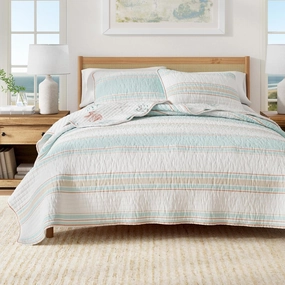 Great Bay Home Full/Queen 100% Cotton Quilt Set with Shams - Reversible Stripe Coastal Prints - Lightweight, Breathable, All-Season Bedding - 3-Piece Queen Bed Set, Flag Stripe/Kelp Breeze
