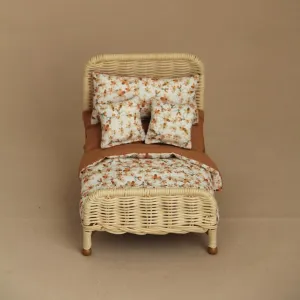 Handcrafted Rattan Bed with Brown Floral Bedding for Dollhouse – Available in Light and Dark Brown – Perfect for Miniature Bedrooms (Light Brown)