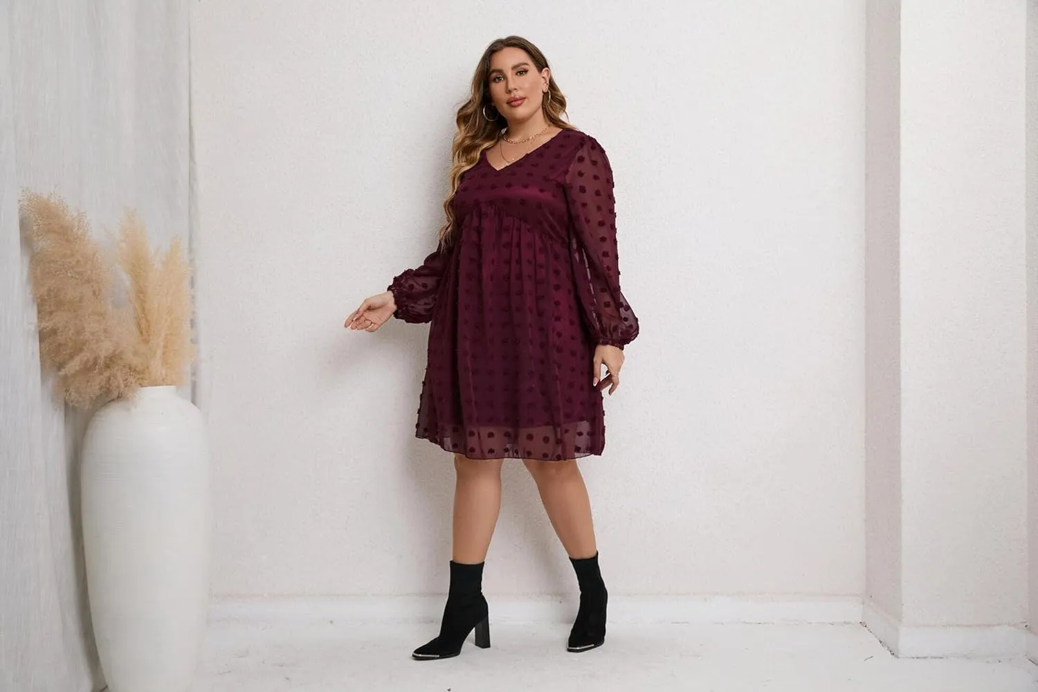 HBEYYTO Women's Summer Short Sleeve Sexy V Neck Flowy Mini Dress Plus Size Casual Dress Swiss Dot Short Loose Fit Sun Dress