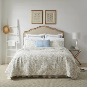 Laura Ashley Home - Queen Quilt Set, Cotton Reversible Bedding with Matching Shams, Home Decor for All Seasons (Amberley Biscuit, Queen)