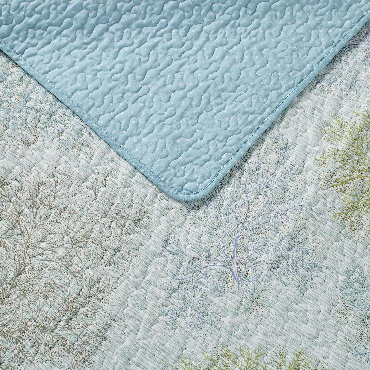 Laura Ashley - Twin Quilt Set, Reversible Cotton Bedding with Matching Sham, Pre-Washed Home Decor for Added Softness (Saltwater Blue, Twin)