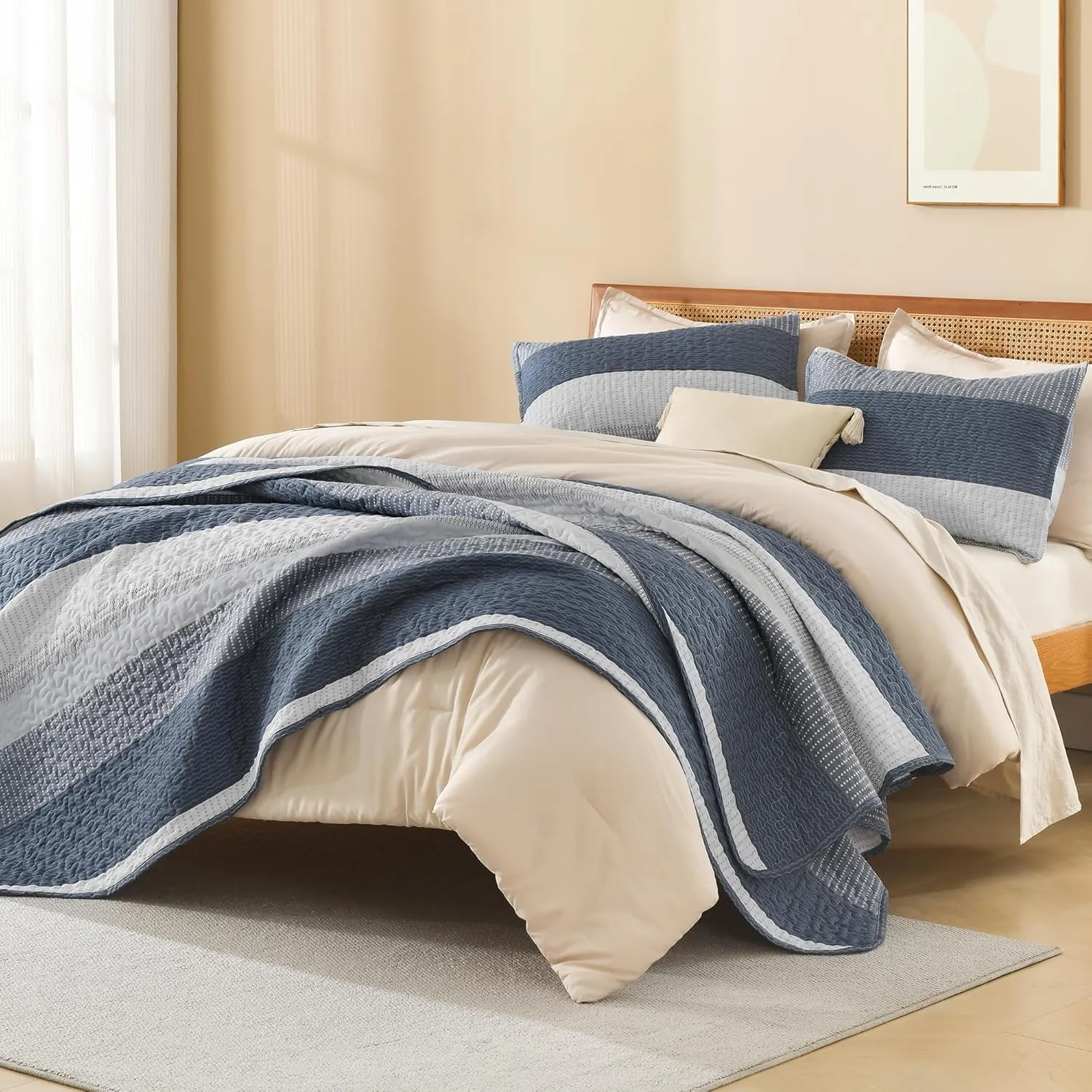 Litanika Queen Quilt Set Navy Blue, Stripe Patchwork Bedspread Coverlet 3 Pieces, Lightweight Microfiber Summer Quilt Bedding Set(1 Quilt, 2 Pillowcases)