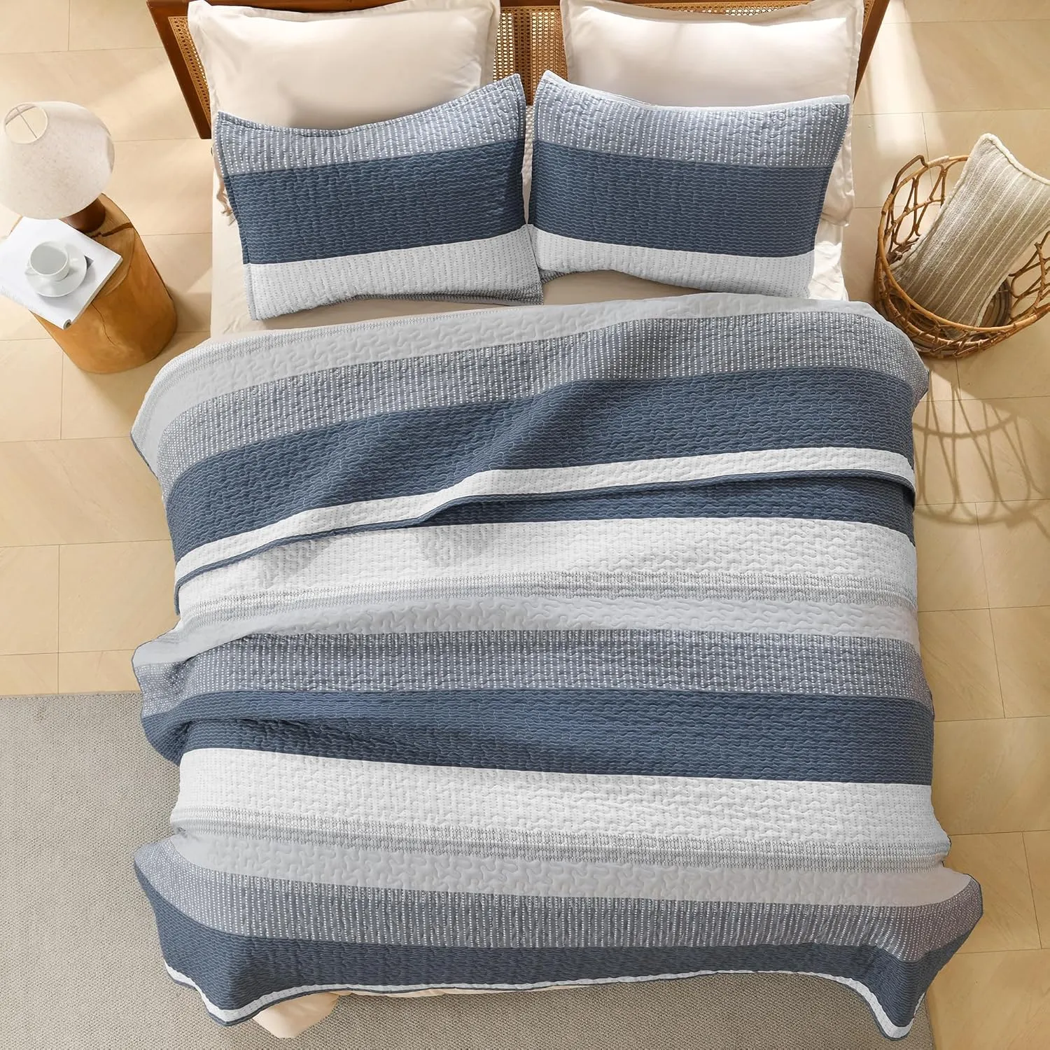 Litanika Queen Quilt Set Navy Blue, Stripe Patchwork Bedspread Coverlet 3 Pieces, Lightweight Microfiber Summer Quilt Bedding Set(1 Quilt, 2 Pillowcases)