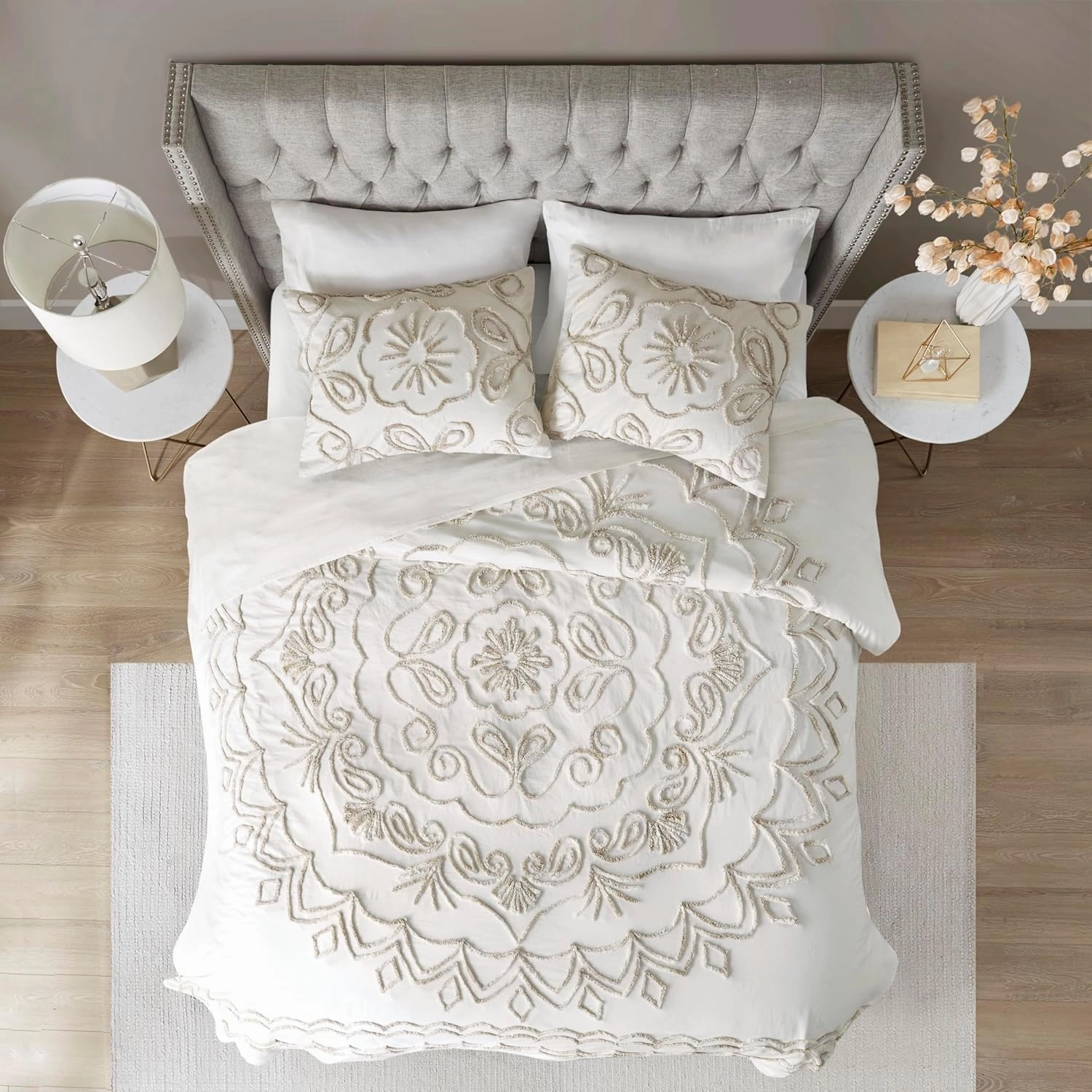 Madison Park Violette Lightweight 100% Cotton Quilt Set, Breathable Chenille Tufted, Shabby Chic Boho Medallion Design, Sham, Ivory/Taupe, Coverlet Full/Queen (90 in x 90 in) 3 Piece