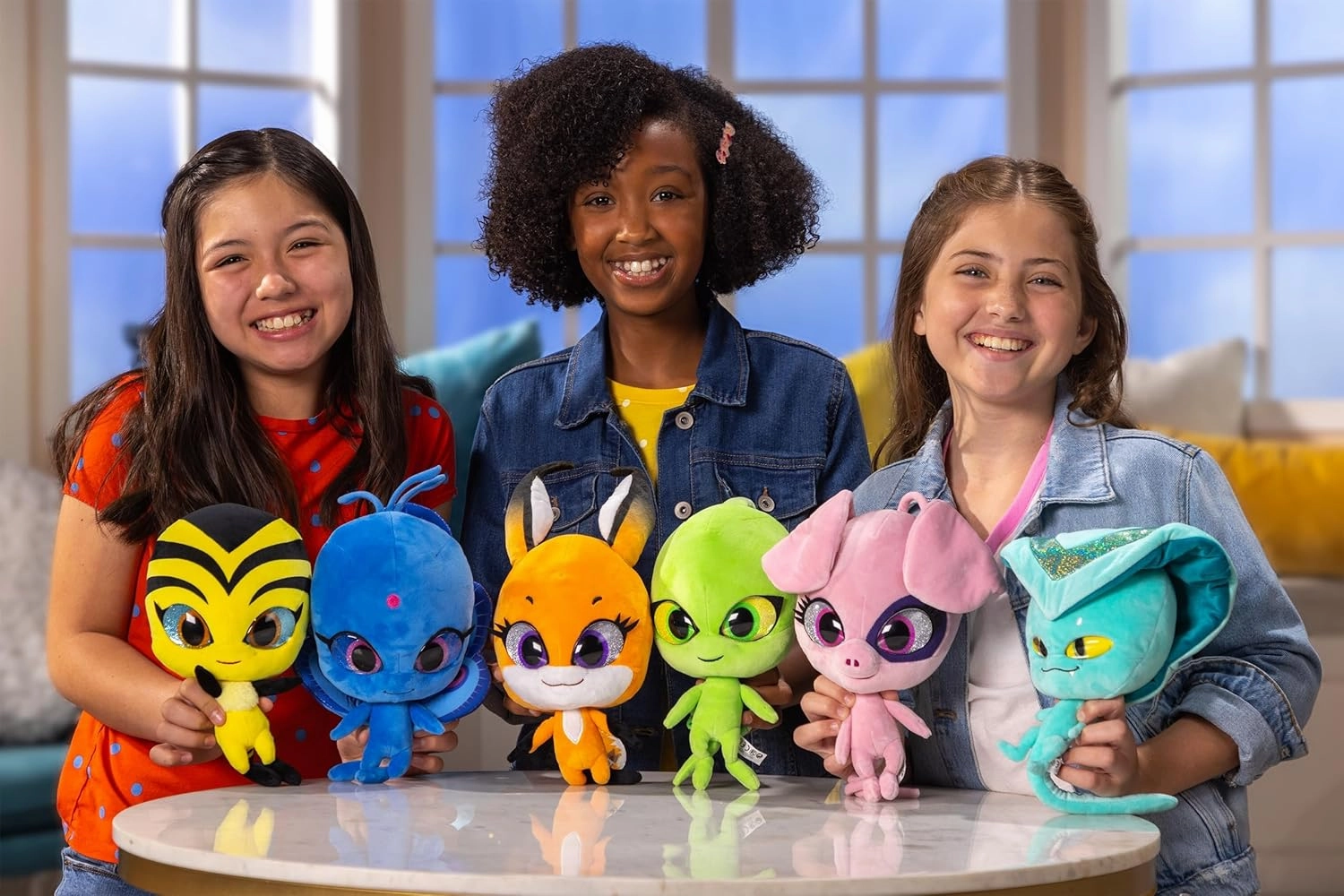 Miraculous Ladybug Kwami Mon Ami Plush Toy - Daizzi The Pig, Super Soft Stuffed Animal - 9-inch Collectible Plush Figure, Ladybug & Cat Noir, Gift Stocking Stuffer for Kids & Collectors