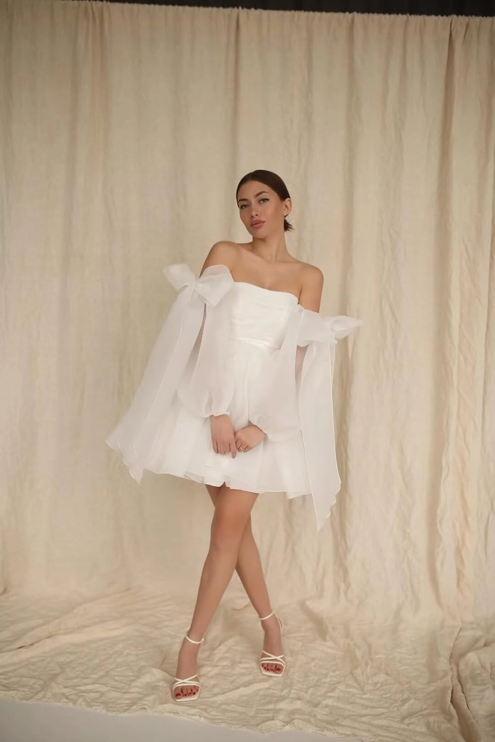 Monlity Off The Shoulder Organza Homecoming Dresses Bow Tie Long Sleeve Prom Dresses Short A-Line Formal Cocktail Party Gown