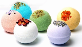 Mother's Day Organic Bath Bombs Gift Set for Women - All Natural with Bath Dead Sea, Epsom and Himalayan Salts, Apricot Oil - Best Gift Idea for Her, Mom, Wife, Mother, Grandma, Girlfriend, Sisters