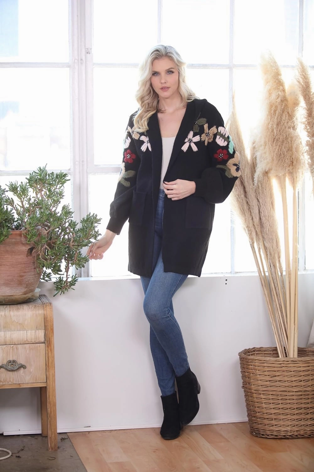 SIMPLY COUTURE Women's Winter Casual Open Front Pom Pom Long Sleeve Crochet Knit Cardigan Sweater