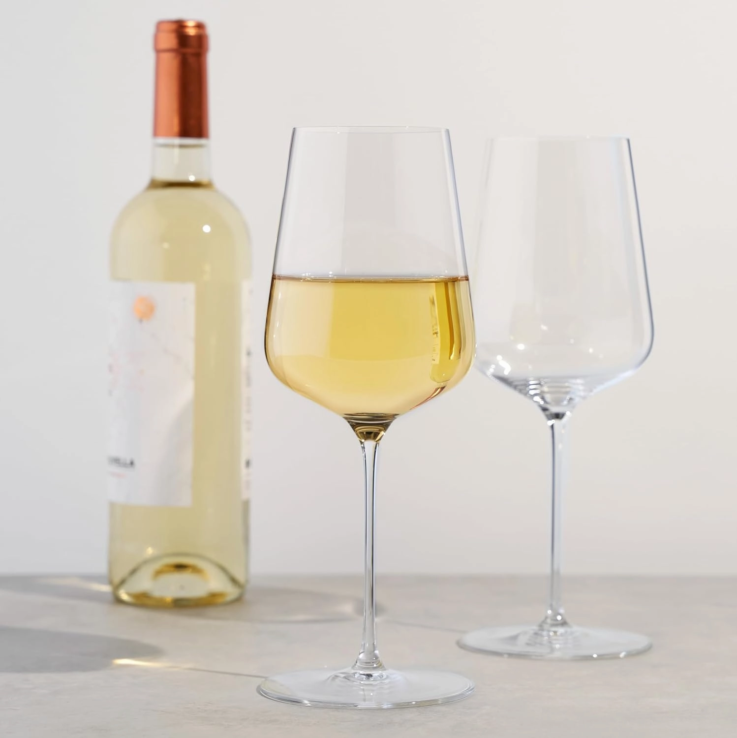 Spiegelau Definition Universal Big Wine Glasses, European Made Crystal Drinking Glass Set for White and Red Wines, Dinner, Birthday Party, Glassware, Home Bar Accessories, 19 oz, Set of 2