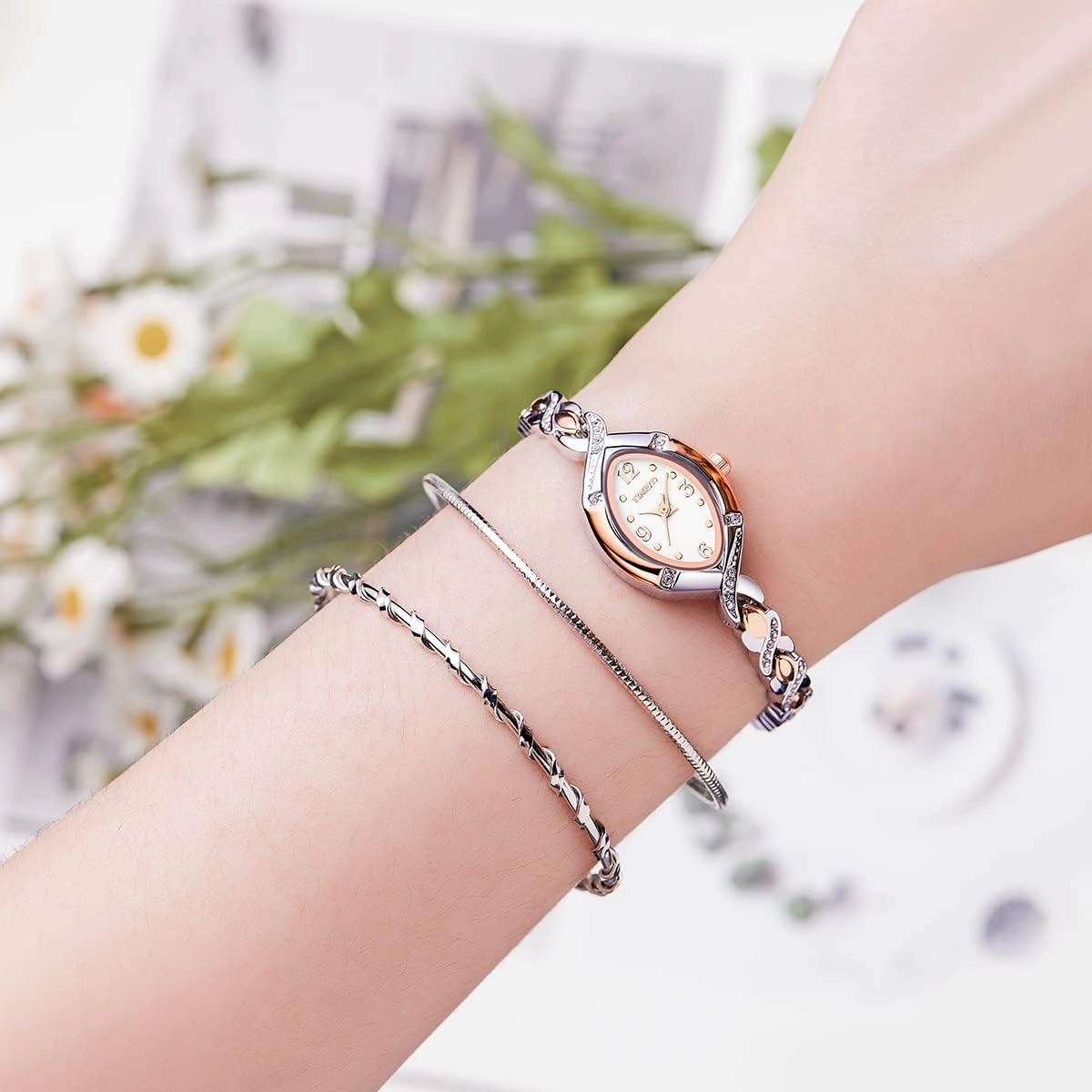 Women's Bracelet Watches Ladies Quartz Wrist Watch with Green Dial Bezel with Crystals in Movement Bracelet Strap with Diamonds Waterproof